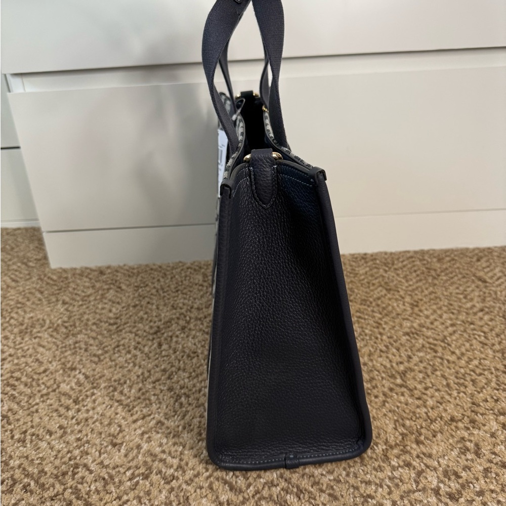 Coach Signature Canvas Tote Navy - Picture 4 of 12